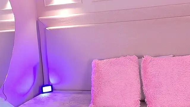 NickyBelmonth online show from September 2025 12:05:02 PM