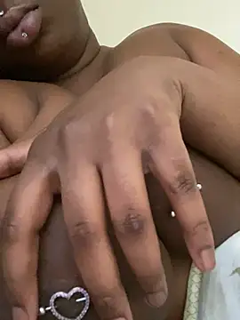 Snapshot of DamnBubbles chatting on January 2025 05:19:01 PM DamnBubbles online show from January 2025 05:19:01 PM