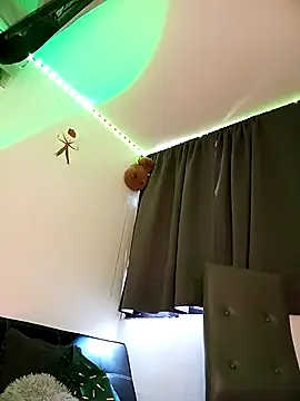 bronwgirl69 online show from March 2025 07:48:01 PM