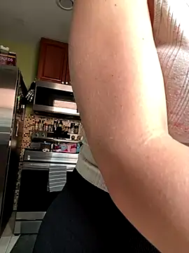 thigh hi online show from November 2025 04:41:01 PM