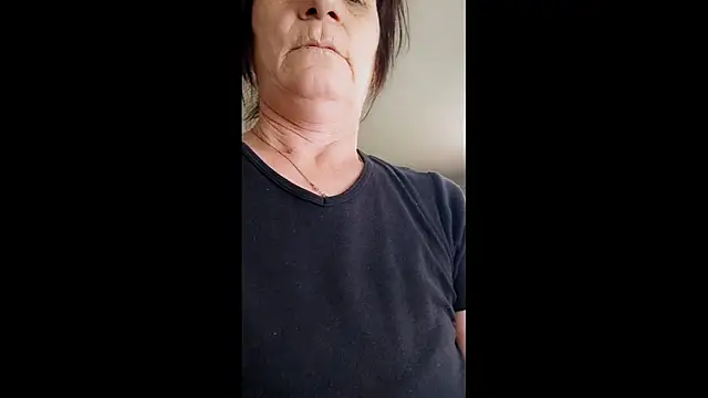 Snapshot of roxyyyrose chatting on July 2026 06:26:02 PM roxyyyrose online show from July 2026 06:26:02 PM