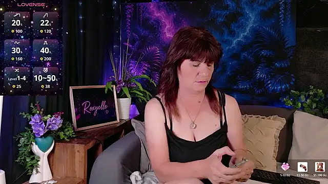 Snapshot of roxyyyrose chatting on July 2026 10:08:01 PM roxyyyrose online show from July 2026 10:08:01 PM