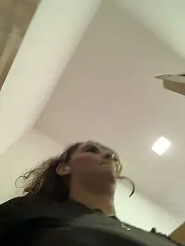 mamifresita online show from December 2025 11:11:01 PM