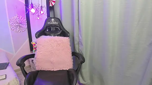 katy handerson online show from February 2025 07:51:01 PM