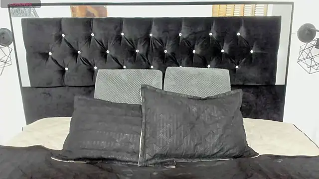 jisuscat online show from October 2025 06:54:02 PM