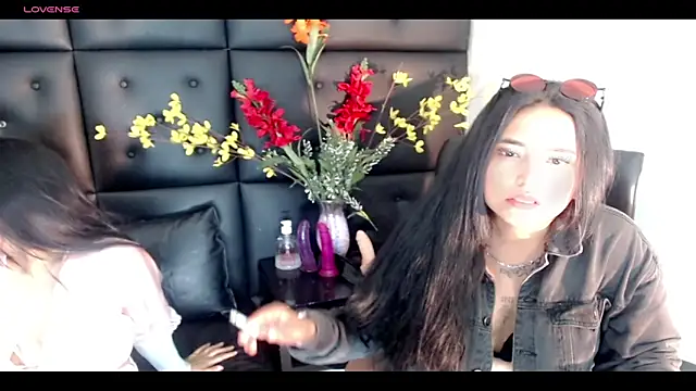 Snapshot of Carolaine01 chatting on March 2025 11:05:01 PM Carolaine01 online show from March 2025 11:05:01 PM