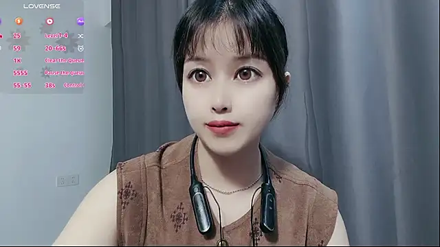 Lucky-xiuxiu online show from October 2025 02:40:02 PM