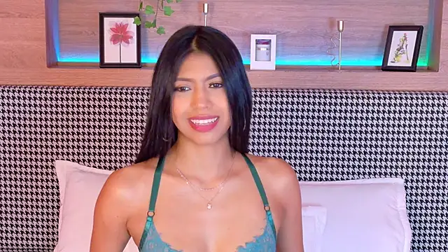 Snapshot of AbieHills chatting on March 2025 11:50:01 AM AbieHills online show from March 2025 11:50:01 AM