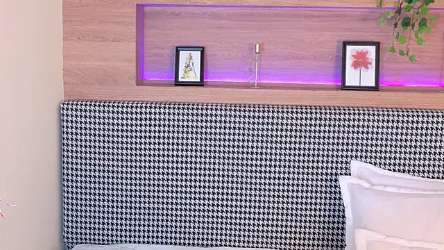 Snapshot of AbieHills chatting on March 2025 11:28:02 AM AbieHills online show from March 2025 11:28:02 AM