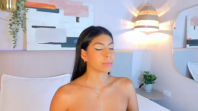 Snapshot of AbieHills chatting on November 2025 11:22:01 AM AbieHills online show from November 2025 11:22:01 AM