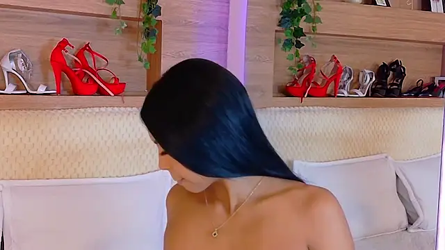 Snapshot of AbieHills chatting on November 2025 11:57:02 AM AbieHills online show from November 2025 11:57:02 AM