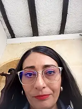 BELLA--26 online show from February 2025 06:00:02 PM