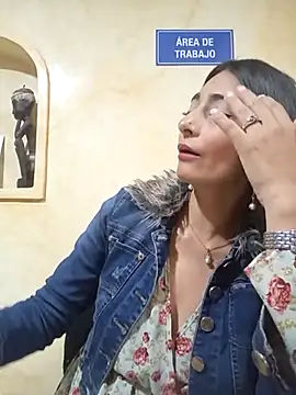 BELLA--26 online show from March 2025 08:38:02 PM