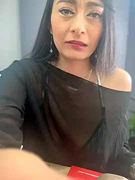 BELLA--26 online show from November 2025 01:33:02 PM