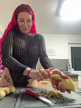 Mia-Fuchs online show from February 2026 07:56:02 PM