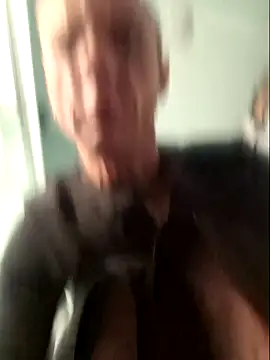 Snapshot of SoooV3ryKinky chatting on February 2025 07:07:01 AM SoooV3ryKinky online show from February 2025 07:07:01 AM