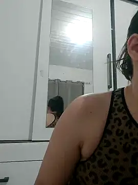 camillebr online show from December 2025 12:04:01 AM