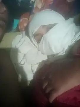 Snapshot of YourHotRandi chatting on January 2025 05:59:02 PM YourHotRandi online show from January 2025 05:59:02 PM