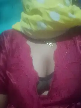 Snapshot of YourHotRandi chatting on January 2025 05:59:01 PM YourHotRandi online show from January 2025 05:59:01 PM