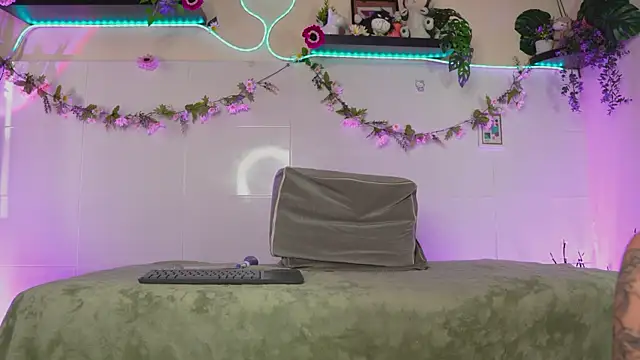 bri cullen online show from September 2025 02:40:01 PM