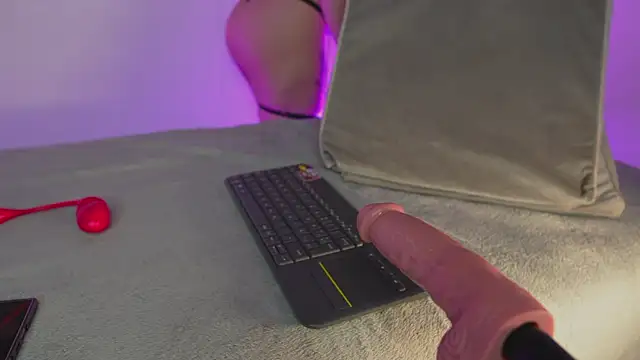 bri cullen online show from September 2025 03:04:02 PM