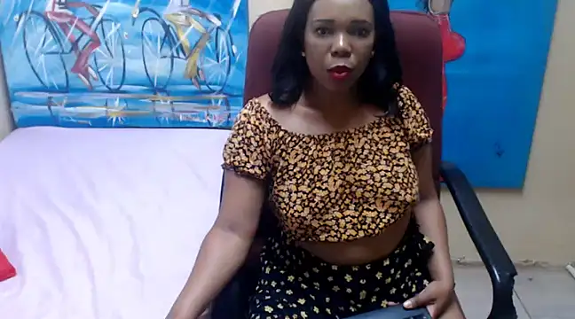 JusyBee online show from March 2025 09:10:02 PM