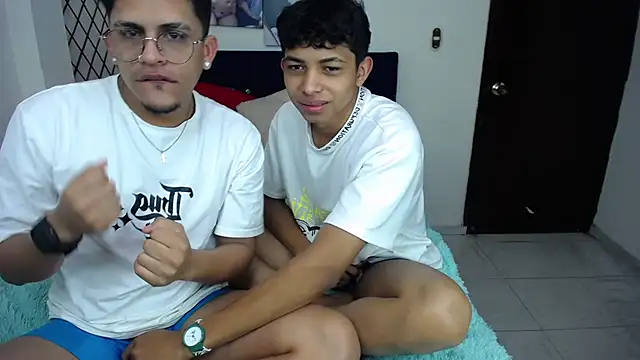 Snapshot of twinkmilk_ chatting on February 2025 11:54:01 AM twinkmilk online show from February 2025 11:54:01 AM