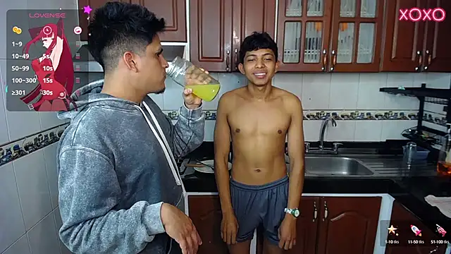 Snapshot of twinkmilk_ chatting on February 2025 03:35:01 PM twinkmilk online show from February 2025 03:35:01 PM