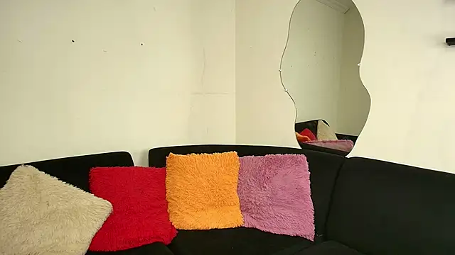 Snapshot of twinkmilk_ chatting on February 2025 11:42:02 AM twinkmilk online show from February 2025 11:42:02 AM