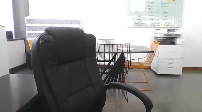 jonatanl31 online show from January 2025 06:44:01 PM
