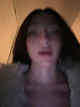 Maddy Jones online show from January 2025 06:07:01 PM