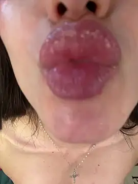 Maddy Jones online show from March 2025 04:14:01 PM