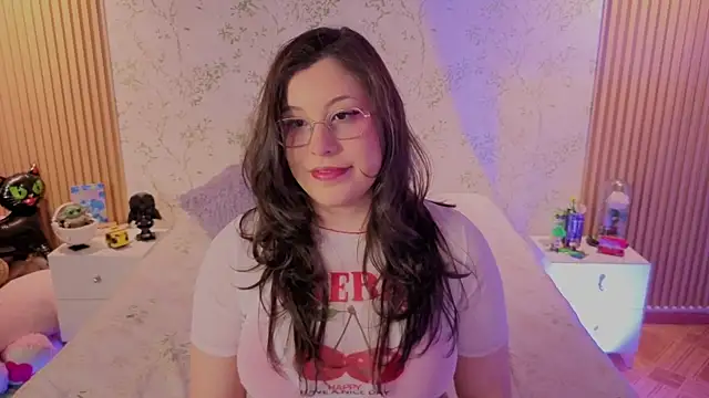 Snapshot of Charlotte__Miller chatting on June 2026 11:52:01 AM Charlotte Miller online show from June 2026 11:52:01 AM