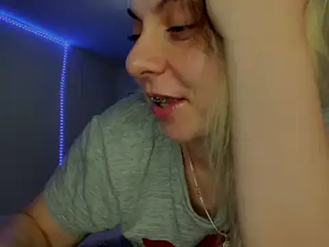 Snapshot of HappyIva chatting on February 2025 12:56:01 PM HappyIva online show from February 2025 12:56:01 PM