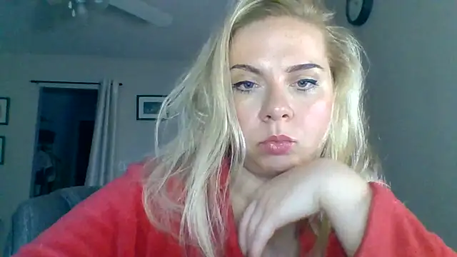 Snapshot of HappyIva chatting on October 2025 05:35:01 PM HappyIva online show from October 2025 05:35:01 PM