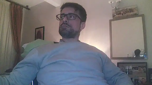 Snapshot of Patrickhound chatting on March 2025 01:48:01 AM Patrickhound online show from March 2025 01:48:01 AM