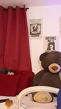 downsonMia online show from February 2026 11:38:02 AM