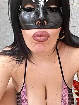 desyree89 online show from October 2025 04:48:01 AM