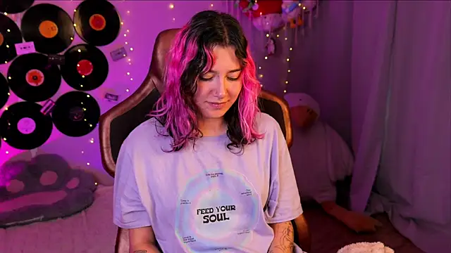  zephyr  online show from March 2026 10:33:01 PM