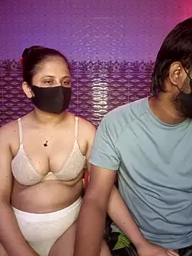 Hot Nila online show from May 2026 02:40:01 AM