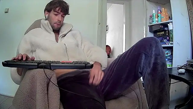 onesieboyx online show from October 2025 11:17:01 AM