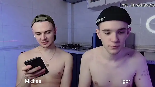 Snapshot of michael_sexdevil chatting on January 2025 12:12:02 PM michael sexdevil online show from January 2025 12:12:02 PM