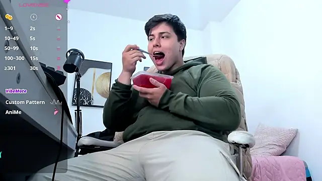 Thom Ohtani online show from October 2025 01:39:02 AM