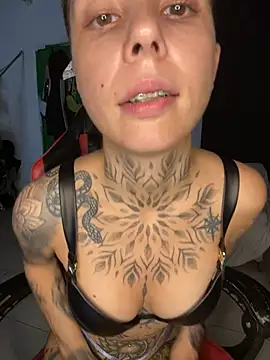 Izy cute  online show from February 2025 06:30:01 PM