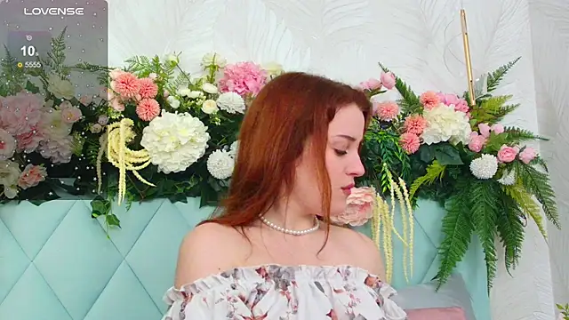 EllieGarson online show from October 2025 05:11:02 PM