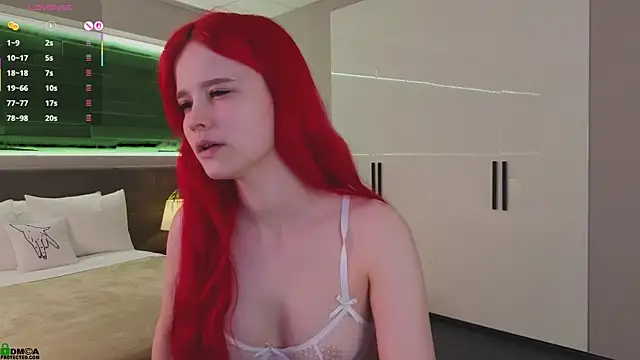 Snapshot of Rina_Red chatting on November 2025 01:33:02 AM Rina Red online show from November 2025 01:33:02 AM