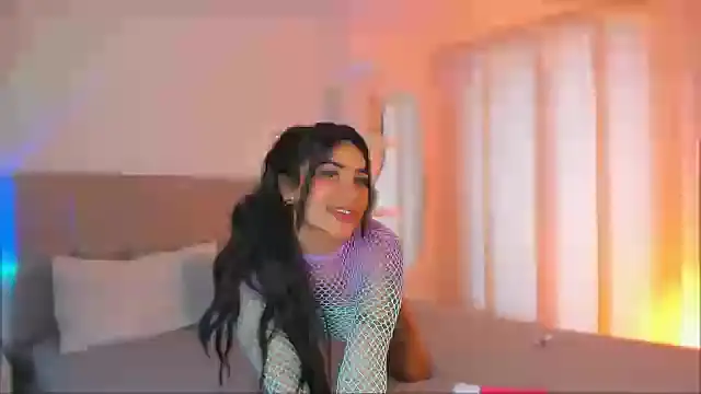 Snapshot of CamiRyder chatting on January 2025 10:27:02 PM CamiRyder online show from January 2025 10:27:02 PM