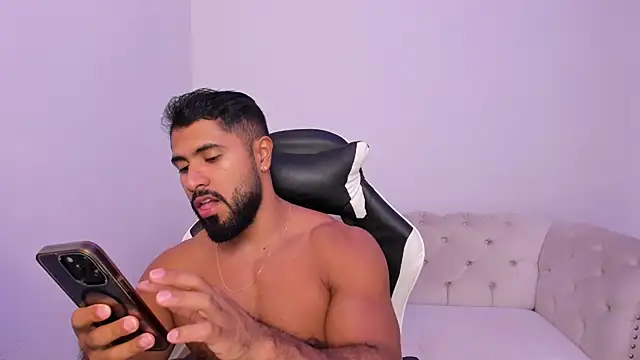 Santiago huntt online show from March 2026 07:54:01 PM