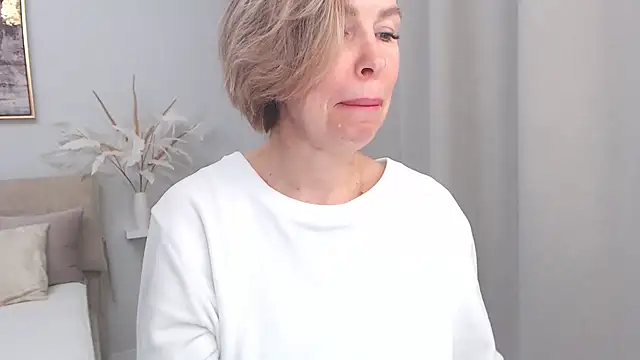 Snapshot of AnnyUBright chatting on January 2025 01:37:02 PM AnnyUBright online show from January 2025 01:37:02 PM