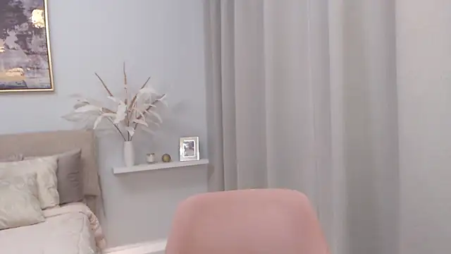 Snapshot of AnnyUBright chatting on February 2025 12:19:02 AM AnnyUBright online show from February 2025 12:19:02 AM